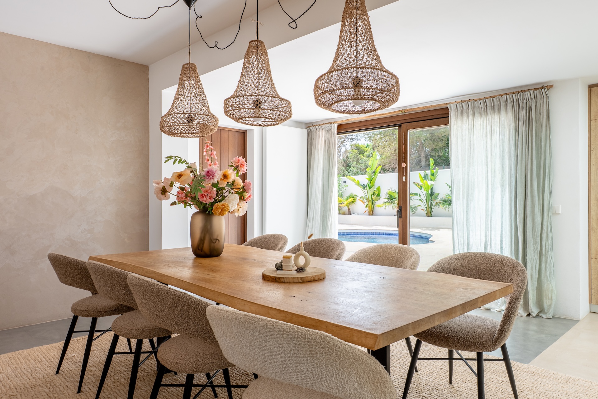 Resa Estates port des Torrent sale koop finca Ibiza living dining.jpg
